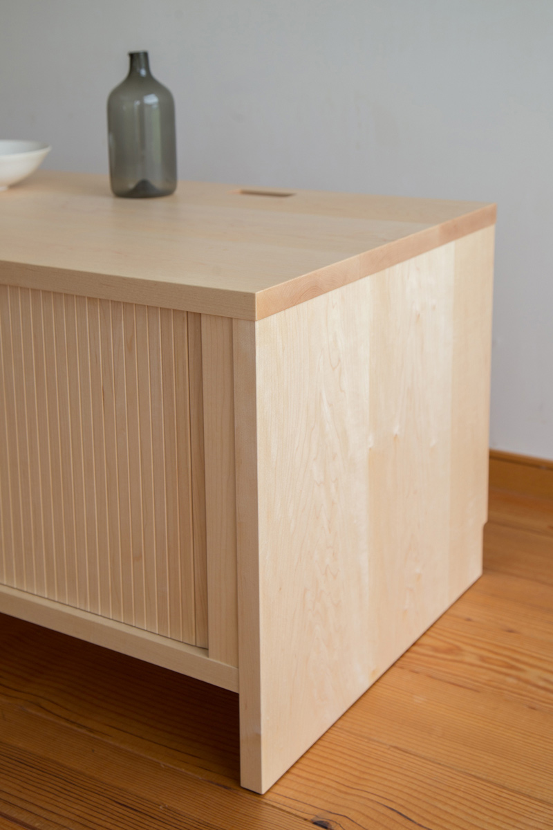 日本製　手作り家具　無垢材のテレビボード