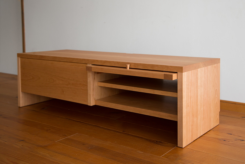 �����Ƌ�@��140cm�̃e���r��@TV�{�[�h