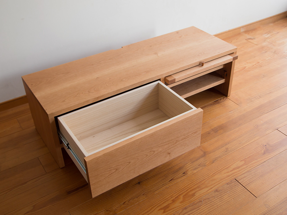 �V���v���ȃf�U�C���@�����Ƌ�@�e���r��