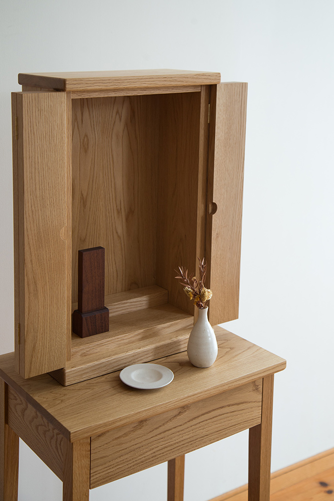 �������āA�f�p�ŁA�V���v���Ȗ��C�̖؂̕��d