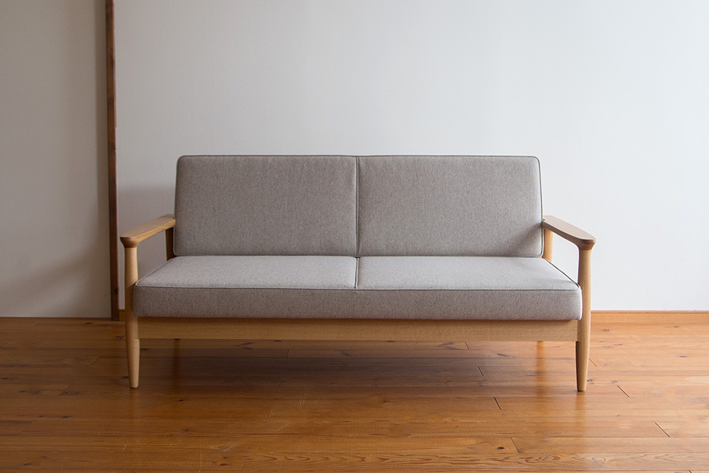 �����̃\�t�@�@�E�b�h�t���[���@�O���[�̃N�b�V����