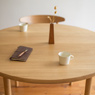 ナラ無垢材のシンプルな丸テーブル　120Φ